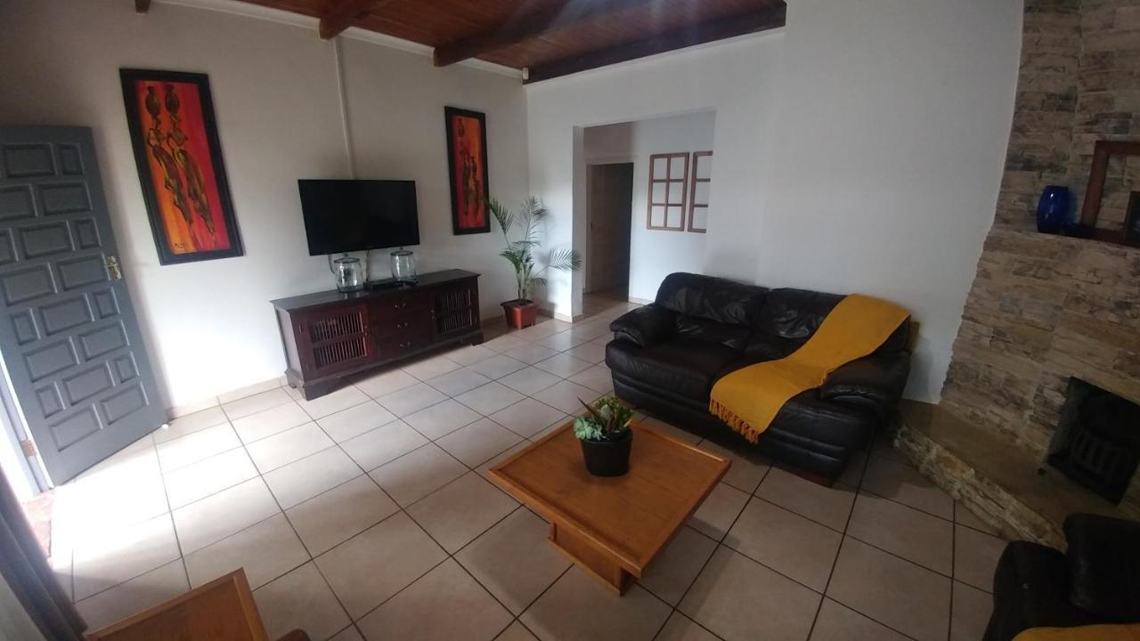Four Seasons Self-Catering Guest House Graskop Εξωτερικό φωτογραφία